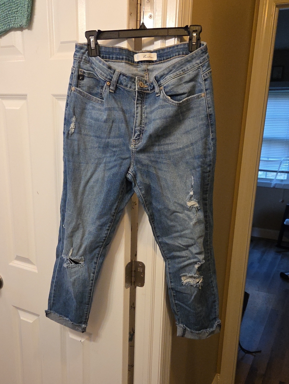 KanCan Distressed Cropped Blue Denim Jeans